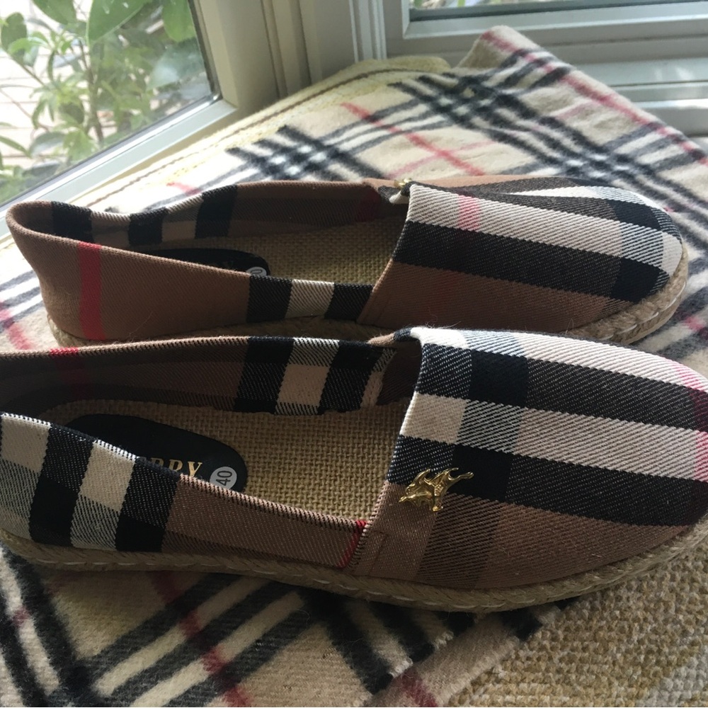 Burberry Beige, Black and Pink Nova Check Espadrille Flats - Picture 5 of 6